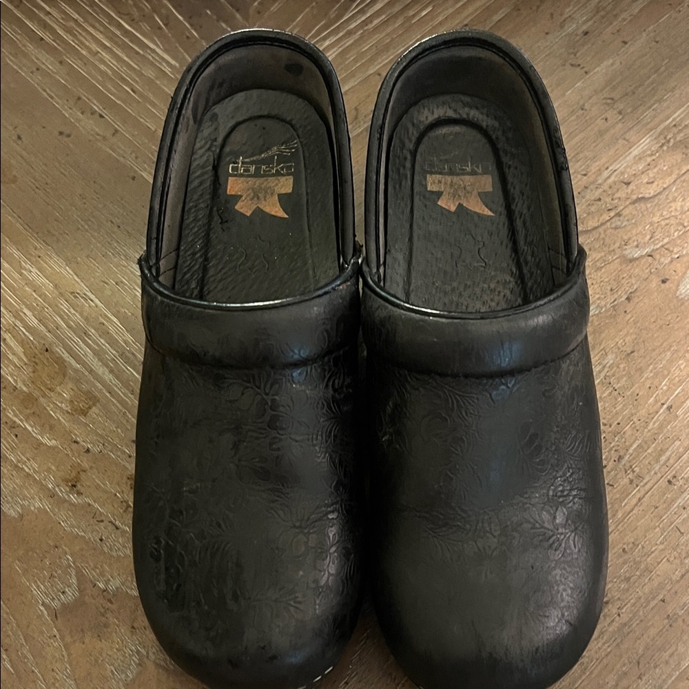 Dansko Black Floral-Embossed 37 or 7